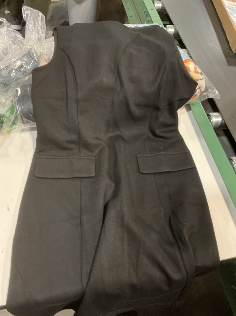 Condition photo showing Good Condition for  Similar Helen Whiting Little black dress with button back, mod vintage! Size M 