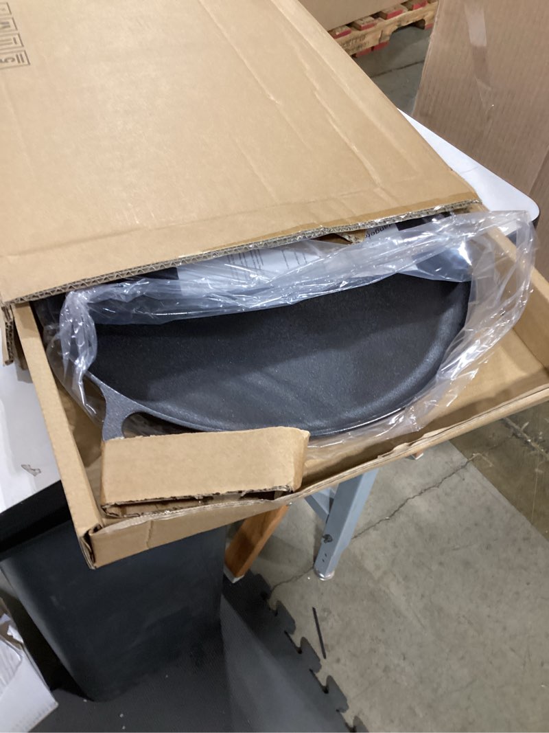 Condition photo showing Good Condition for home-complete cast iron pizza pan - 14-inch baking pan for oven, stovetop, grill, or campfires - durable, even-heating, versatile cast iron griddle 14" pizza pan