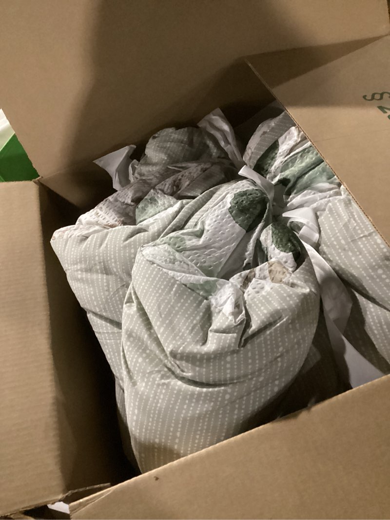 Condition photo showing As Is for Lightweight Seersucker Botanical Comforter Set King Size, 3 Pieces Reversible Design with Striped Print, Premium Microfiber Bedding Set, Comforter and Sham Set, Green Green King