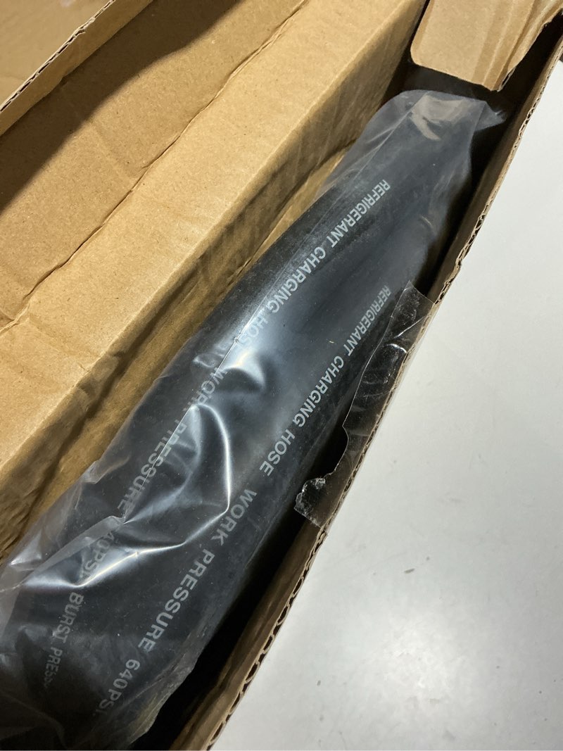 Condition photo showing Good Condition for 1/2" high-flow hvac vacuum certified refrigerant hose, 20 microns, 3/8" to 1/4" fittings, working pressure: 640 (psi),burst pressure: 3200 (psi),for faster hvac evacuation & recovery, 6-ft black