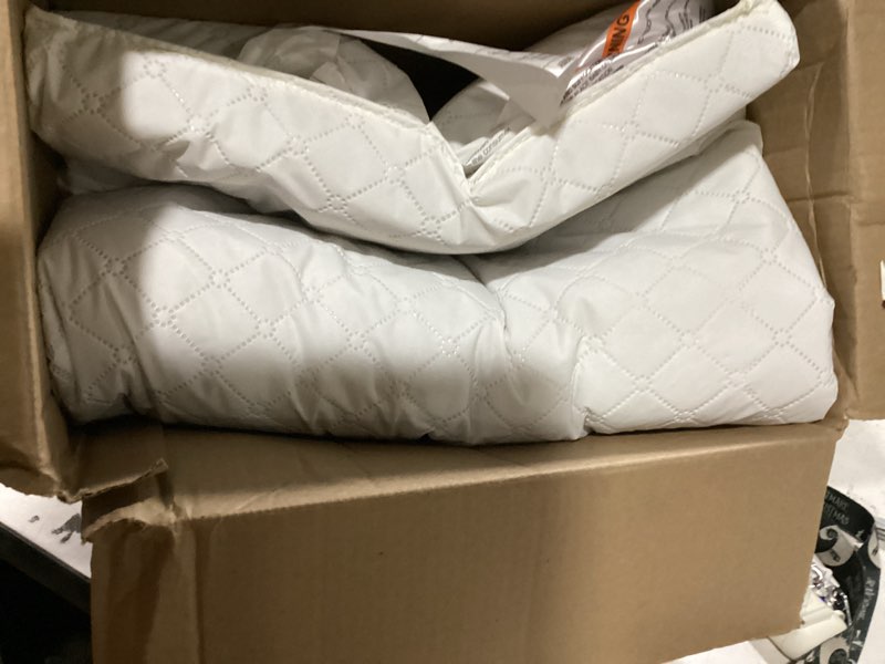 Condition photo showing Good Condition for dream on me luna haven 2" cradle mattress – lightweight firm polyester fiber core, waterproof & easy-clean, stain & odor resistant, greenguard gold and bsa certified (36" l x 18" w x 2" h)