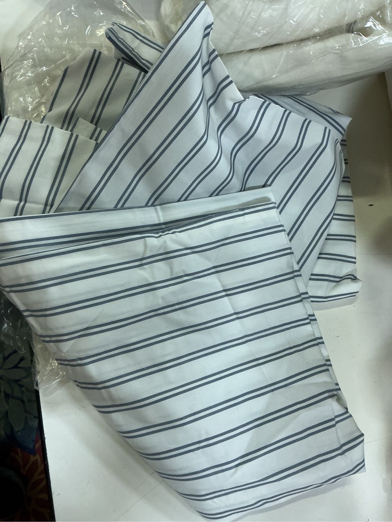 Condition photo showing Good Condition for organic crisp percale double stripe sham set 20in x 36in white/mineral