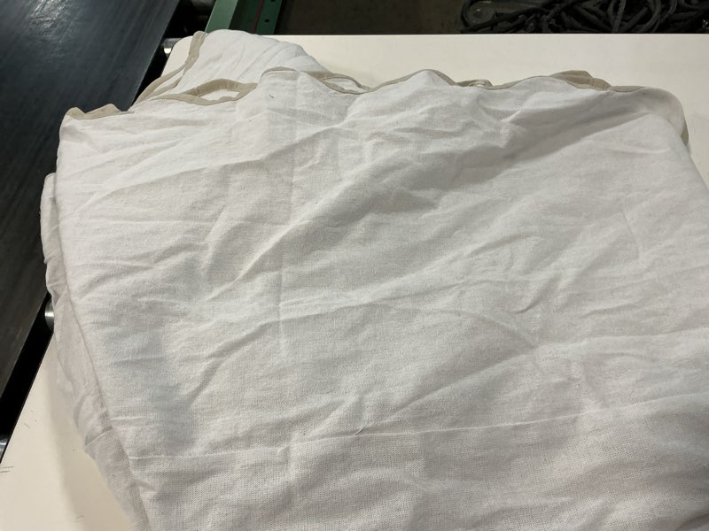 Condition photo showing Good Condition for lush decor coastal chic scallop edge linen textured bed skirt neutral/white single king - soft elegant luxury easy fit elastic band tailored bedskirt