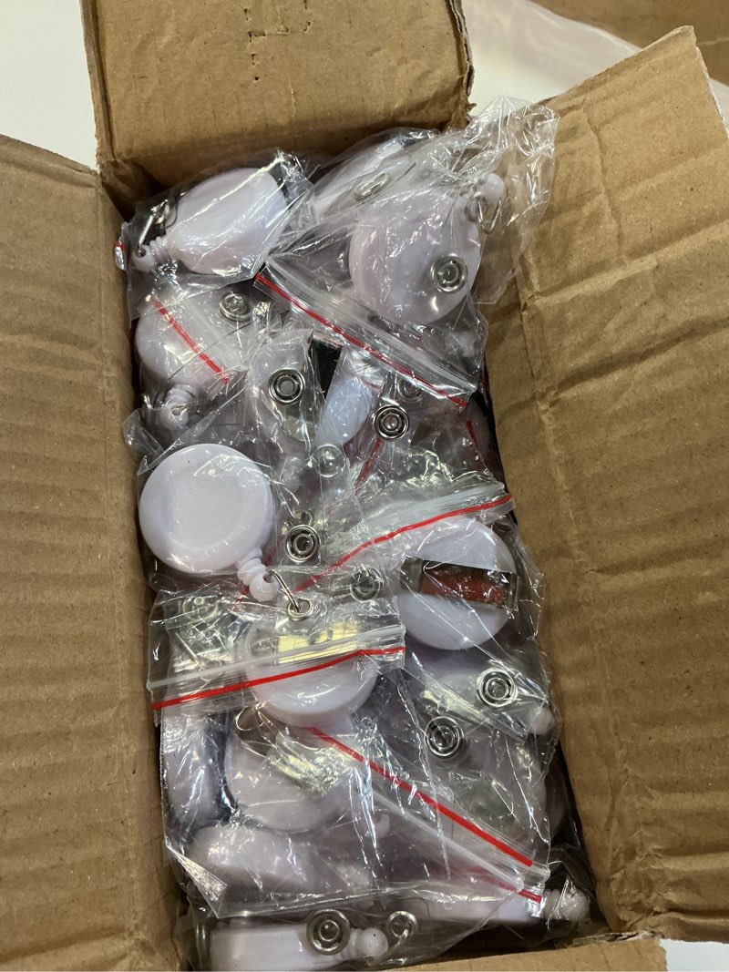 Condition photo showing New/Like New for zonon 100 pcs retractable badge reel clips id card holder reel with metal belt clip for hanging cards key chains, name badge holders for nurses teachers students (white) white 100