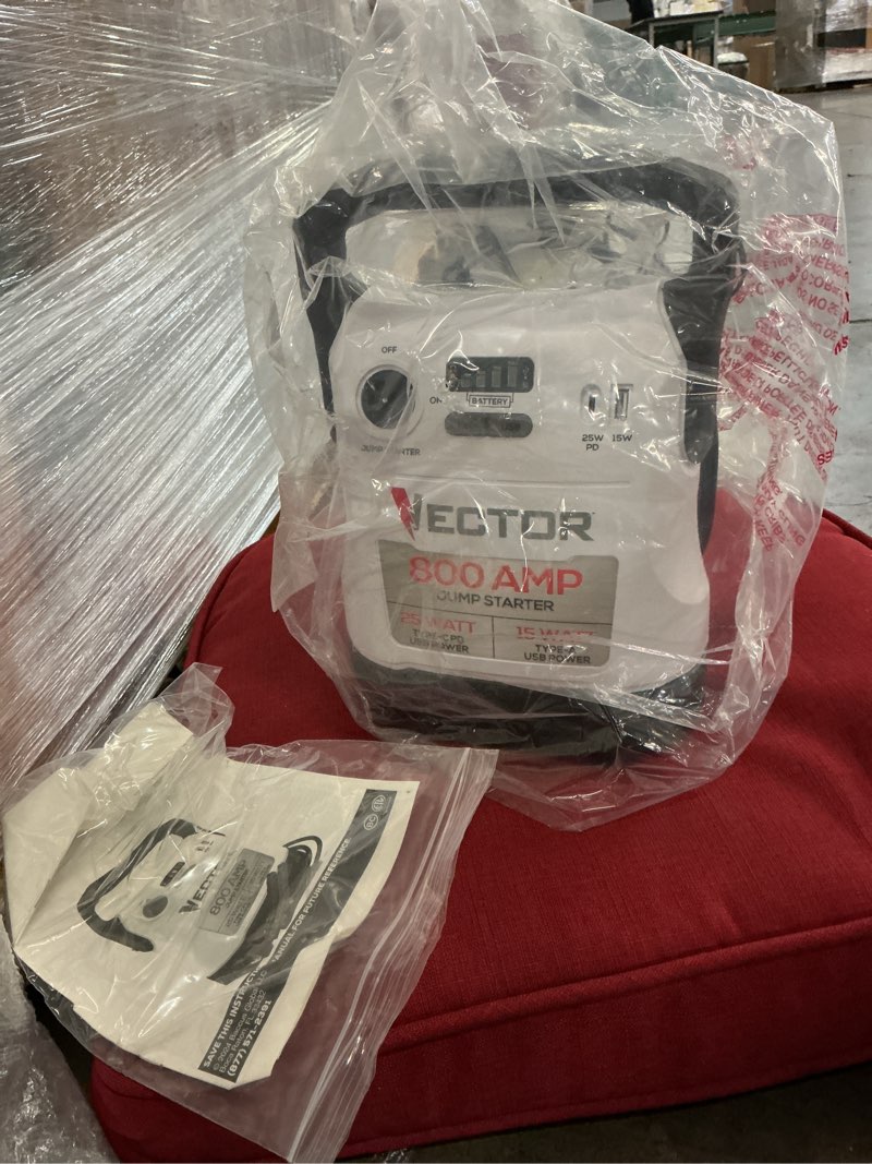 Condition photo showing New/Like New for 800 amp jump starter with usb power