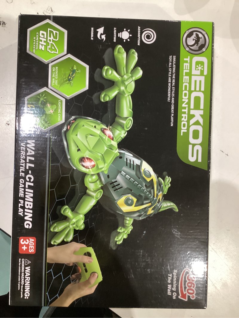 Condition photo showing New/Like New for RC Wall Crawler Gecko, Rechargeable Remote Control Robot Kids Toys, Wall Climbing Funny Prank Toys Birthday Gifts for Boys & Girls Ages 4 and Up, Upgrade Low Noise (Green)
