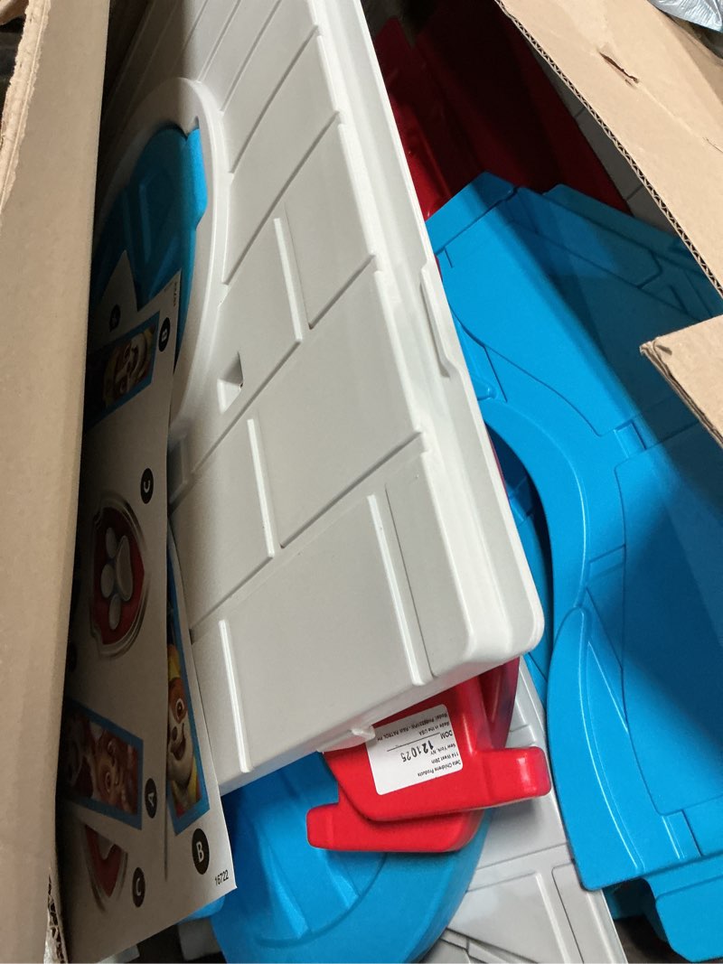 Condition photo showing Good Condition for nick jr. paw patrol plastic indoor/outdoor playhouse with easy assembly by delta children