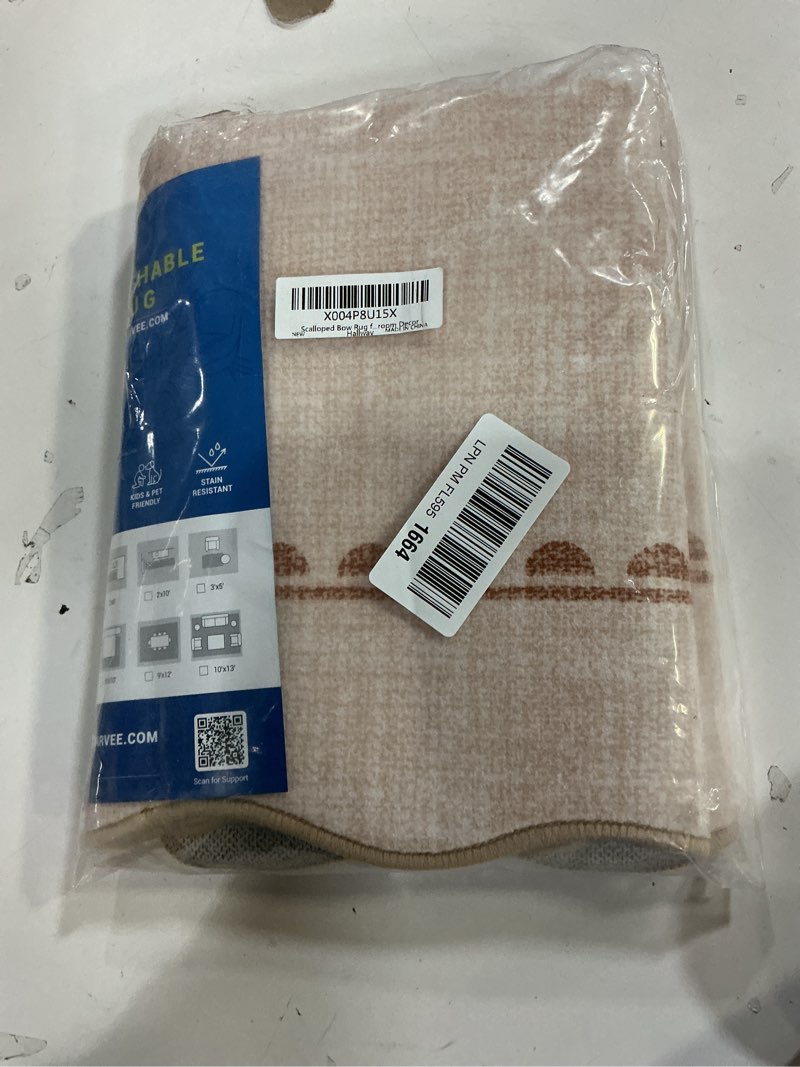 Condition photo showing New/Like New for GarveeHome Scalloped Bow Rug for Kitchen Floor, Solid Beige Rug for Dorm, Washable Entryway Rugs 2x3 Soft Low Pile Non Slip Scalloped Rugs for Nursery Bedroom Decor Hallway Beige 2' x 3' (Rectangular)