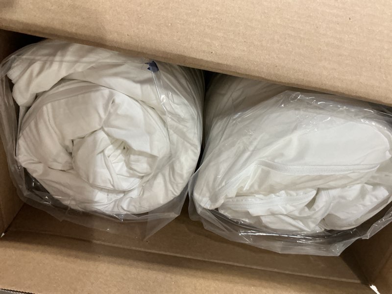 Condition photo showing Good Condition for Casper Original Pillow for Sleeping, King, White, Two Pack King Two Pack