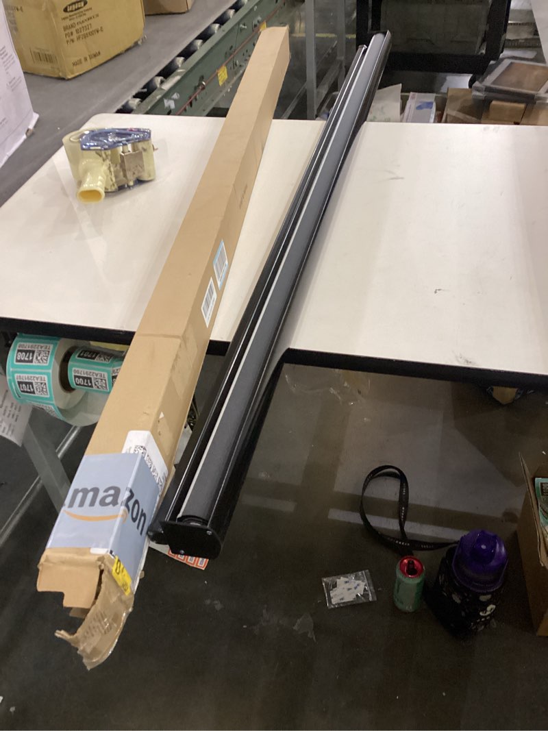 Projector screen