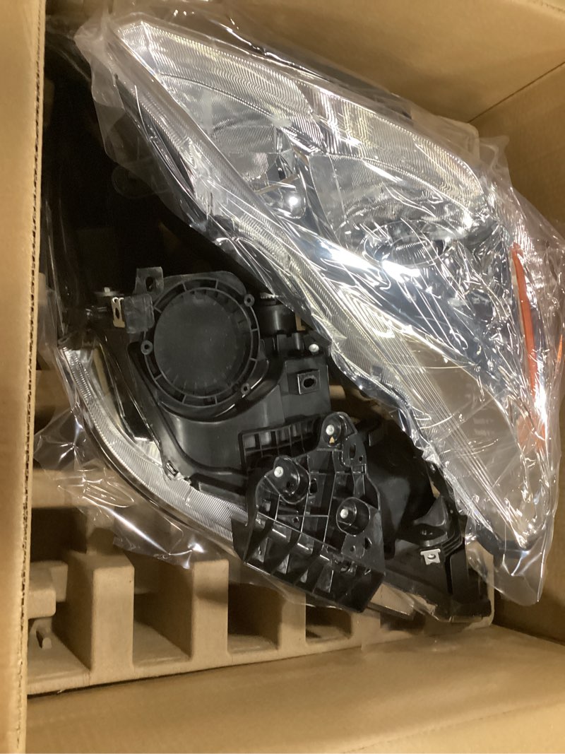 Condition photo showing New/Like New for Headlight Assembly Compatible With 2013-2015 13-15 Nissan Altima 2013 2014 2015 13 14 15 Nissan Altima S/SL/SV-Only fit 4 - Door Chrome Housing Amber Reflector Chrome Housing Amber Reflector Driver Side And Passenger Side OE