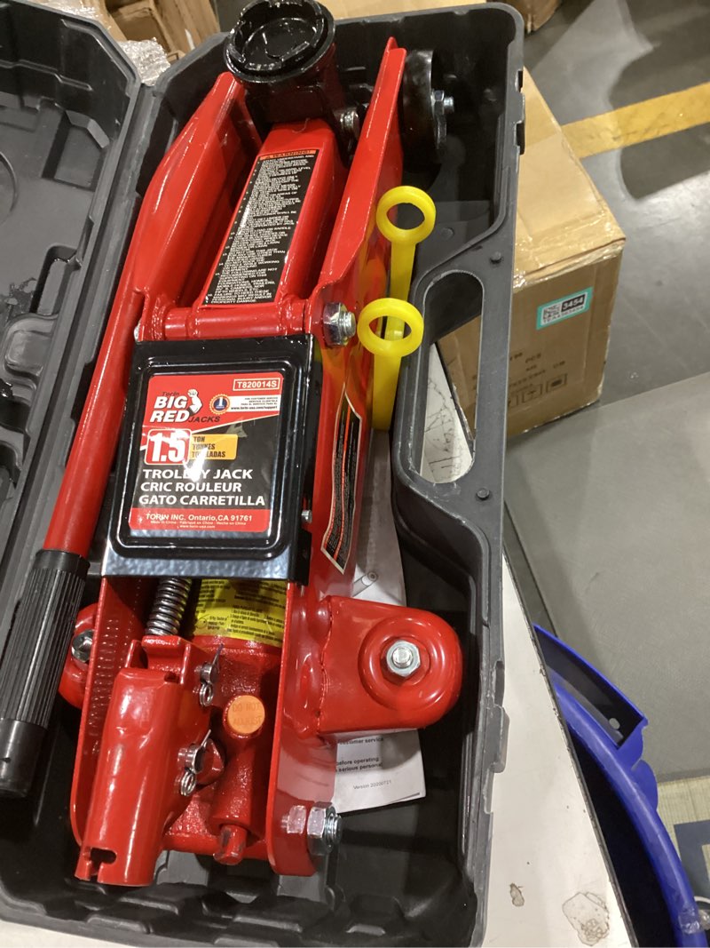 Condition photo showing Good Condition for big red t820014s torin hydraulic trolley service/floor jack with blow mold carrying storage case, 1.5 ton (3,000 lb) capacity, red red with case 1.5 ton