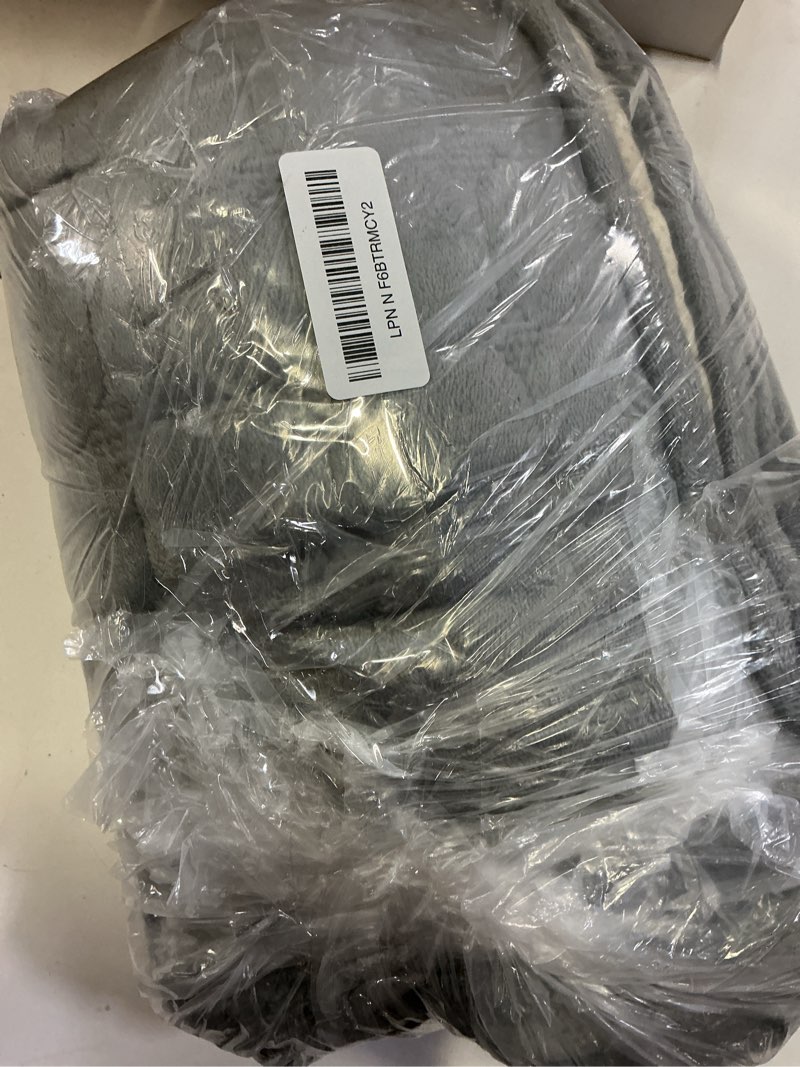 Condition photo showing Good Condition for velvet couch covers for dogs, dog sectional couch covers, pet couchs cover for 2-3 seater, couchs protector for dogs, sectional sofa cover for pet washable(1pc,dark grey,27.6"×70.9") dark grey 1pc/27.6"x 70.8"/rectangular