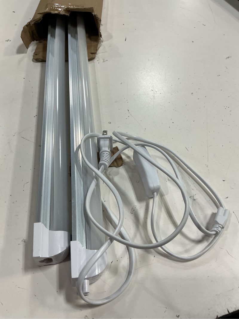 Condition photo showing Good Condition for cnsunway led shop lights 1.5ft, 3 color changing 3500k/5000k/6500k, 16w 1920lm, 18-inch under cabinet lights t8 integrated linkable shop light for kitchen, workbench, plug and play, etl (2-pack) 1.5ft-3cct