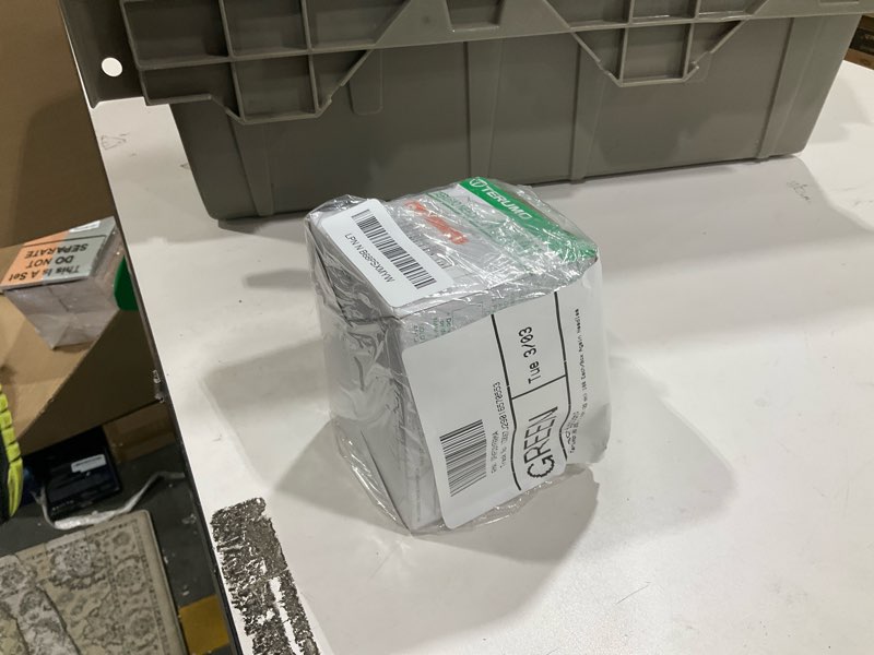 Condition photo showing As Is for Terumo RS 25G x 1 inch (25 mm) 100 Each/Box Again Needles