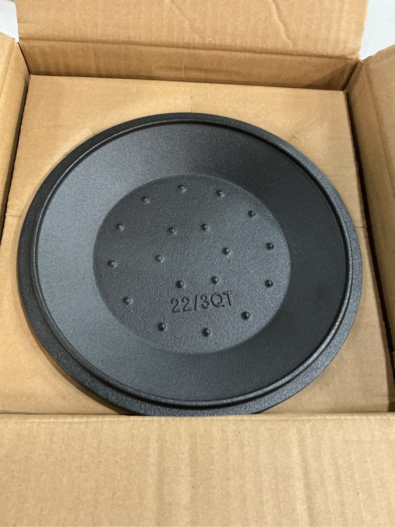 Condition photo showing Good Condition for vorringard pre-seasoned cast iron dutch oven with lid, round and dual handles, for stovetop, camping, grill, induction, electric, black, 3 qt