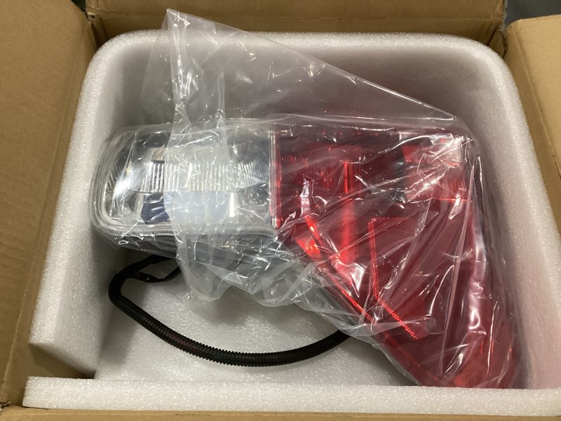 Condition photo showing New/Like New for HECASA RH Tail Light Compatible with 2007-2013 Toyota Tundra Pickup Replacement for TO2801183 TO2801165 Halogen Rear Brake Tail Lamp Assembly(Red Lens+Clear Lens+Chrome Housing) Red Lens+Clear Lens+Chrome Housing Right Side