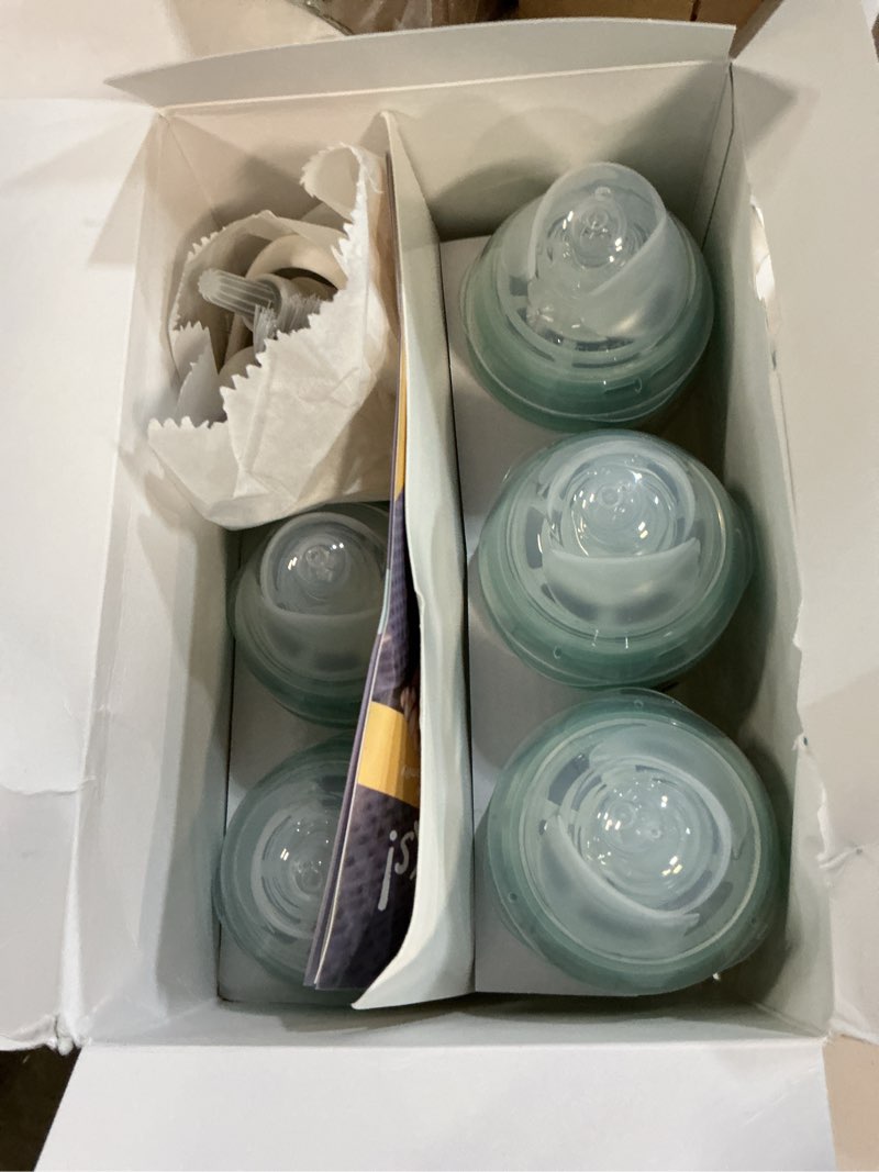 Condition photo showing New/Like New for tommee tippee advanced anti-colic 12 piece set, 5 oz and 9 oz bpa free bottles, newborn 0+ months, includes slow & medium-flow breast-like nipples and bottle handles and cleaning brush clear, 12 pieces