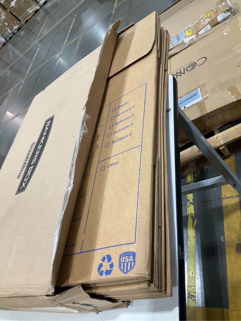 Condition photo showing Good Condition for bankers box tall wardrobe box 3 pack, tape-free design, 24" x 24"x 40"(7710501)
