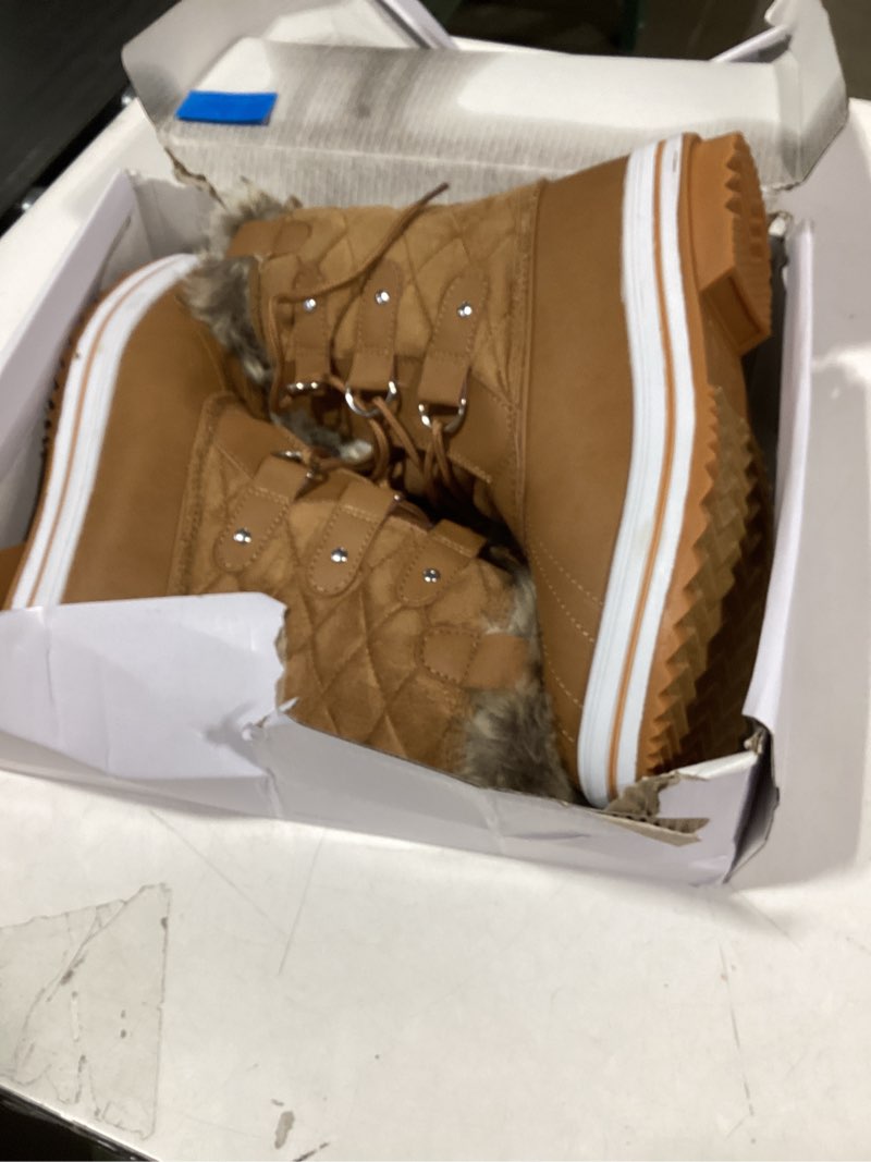 Condition photo showing Good Condition for similar product brownPOLAR Womens Snow Boot Quilted Short Winter Snow Rain Warm Waterproof Boots 5 White