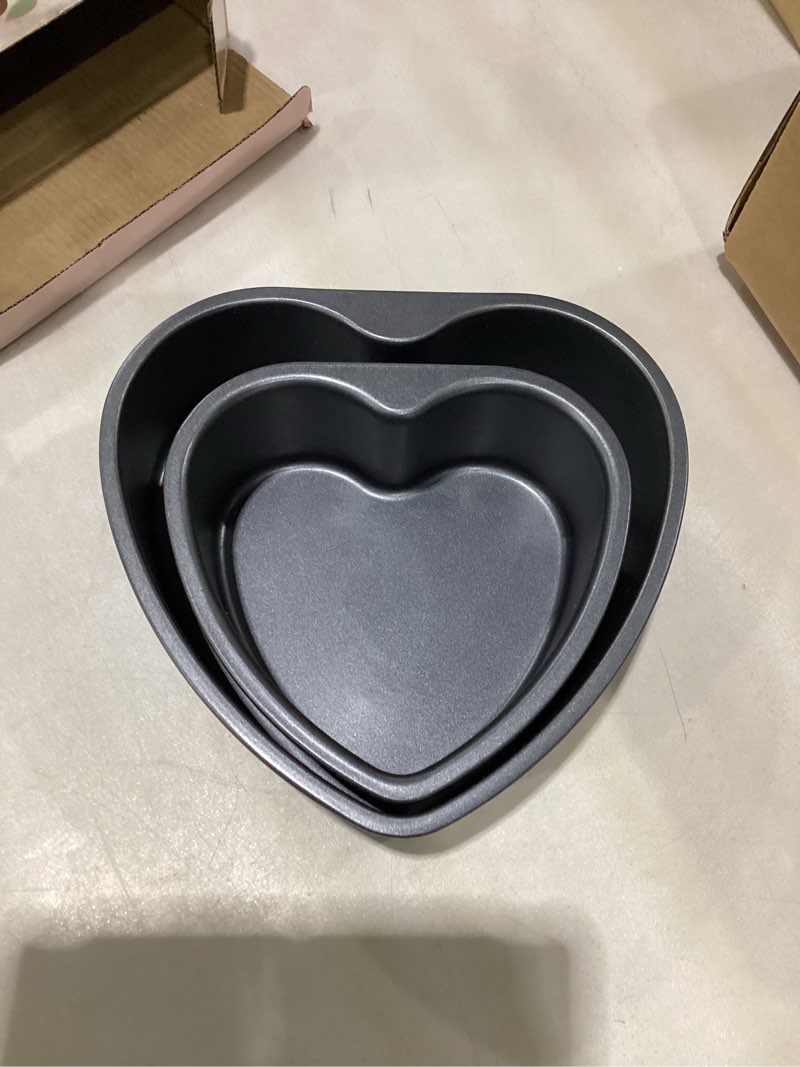 Condition photo showing Good Condition for HONGBAKE Heart Shaped Cake Pan, Nonstick 8 & 6 inch Cheesecake Pans Set, Heart Shape Layer Cake Mold, Baking Tin for Valentine's Day, Weddings, 2 Pieces, Heavy Duty, Grey Gray