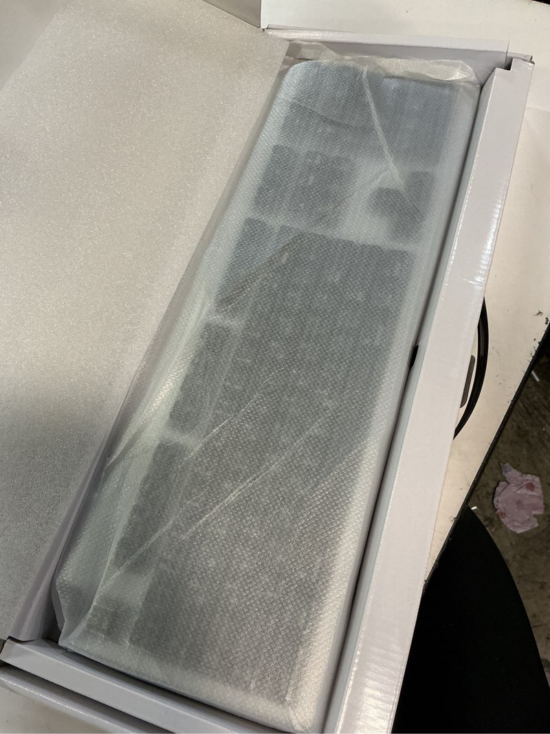 Condition photo showing New/Like New for newly released matias quiet pro keyboard for mac, version 5