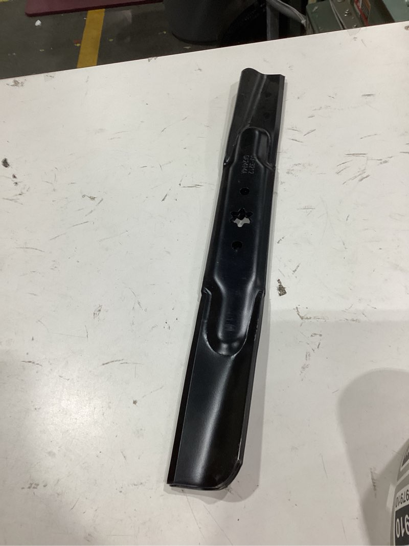 Condition photo showing Good Condition for grasscool 42 inch mower blades for craftsman lt1000 lt2000 t110 42'' zero turn riding repalce 138971 532138971 with 5-star mounting pattern