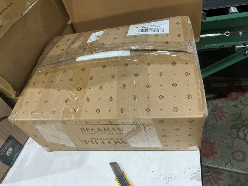 Condition photo showing Good Condition for 2pk queen sized pillow