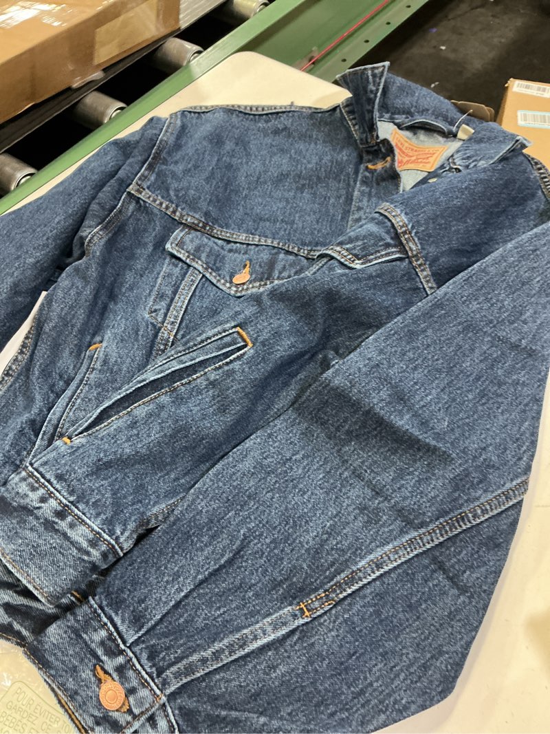 Condition photo showing item condition for Levi's womens 90's Trucker Jacket X-Large Wonderlust