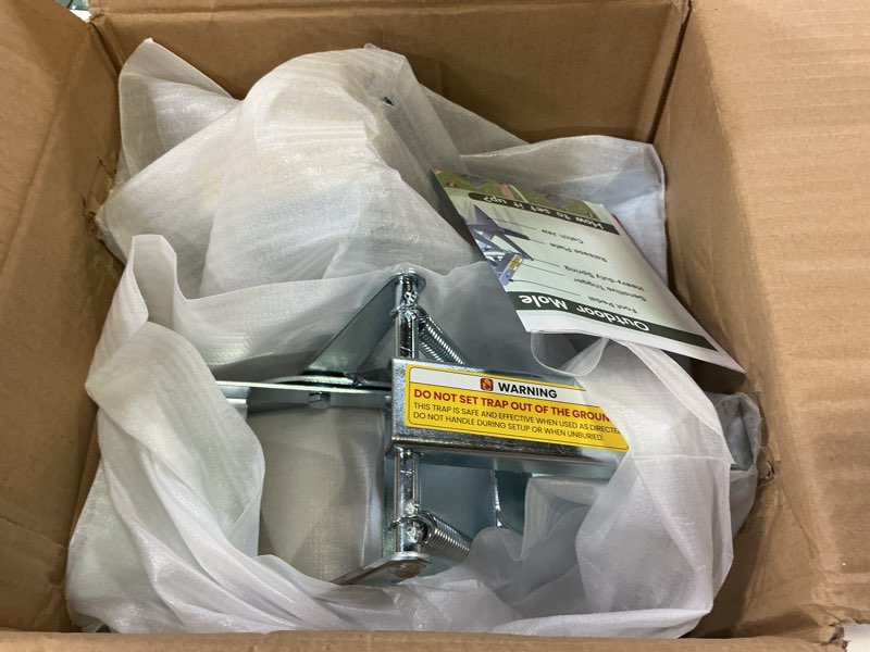 Condition photo showing New/Like New for mole traps, 2 pack scissor mole trap with rust-proof steel & high-resilience spring, reusable outdoor mole killer for lawn, garden & farm, one-step setup, quick capture gopher & vole trap