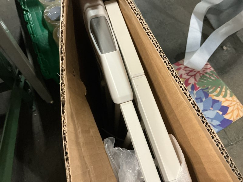 Condition photo showing Good Condition for Babelio 29-55 Inch Extra Wide Baby/Dog Gate, PressGuard P7, Metal Auto Close, Pressure Mounted Pet Door for Doorways, NO Need Tools and Drilling, with Wall Cups, White White 30"Tall 29"-55" Wide