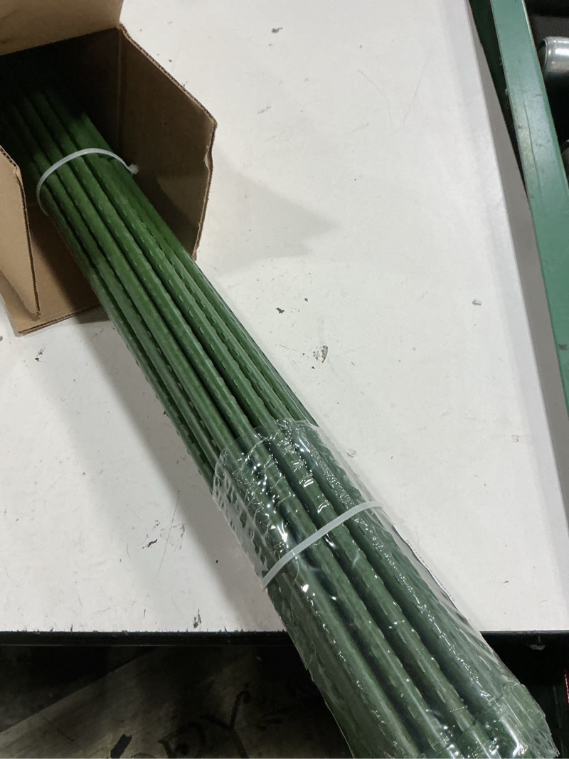 Condition photo showing Good Condition for waenlir garden stakes 48 inch 4ft sturdy tomato stakes, plant stakes for outdoor plants, metal plant support sticks for gardening, pack of 30 4ft 30pack