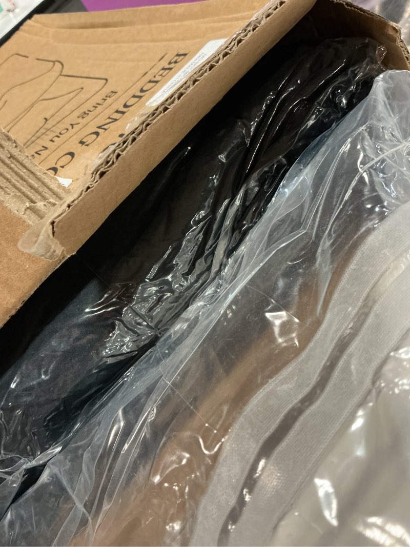 Condition photo showing New/Like New for muxhomo black queen comforter set, all season ultra soft down alternative bedding - 3 piece lightweight bed set includes 1 comforter (90"x90") and 2 pillow shams (20"x26") black queen(90"x 90")