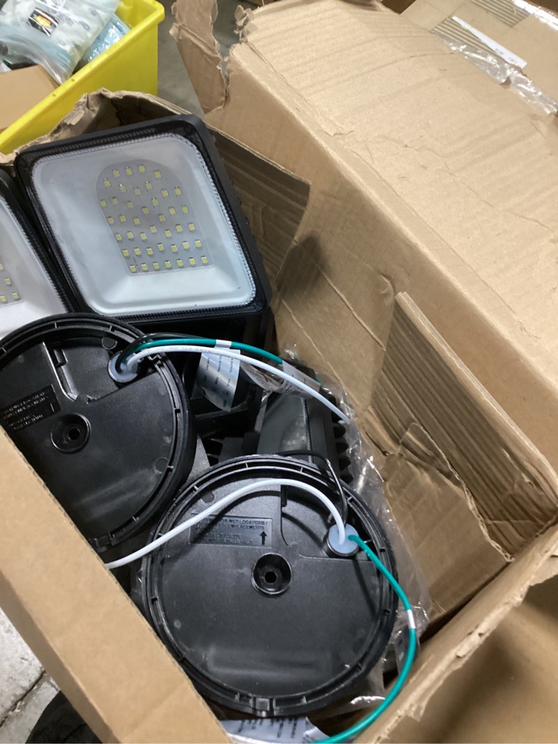 Condition photo showing As Is for (Similar to the image)Onforu 60W Flood Lights Outdoor, 6000LM Brightness Security Lights Switch Controlled, 3 Adjustable Heads, IP65 Waterproof, 6500K Wall Mount Exterior LED Flood Light