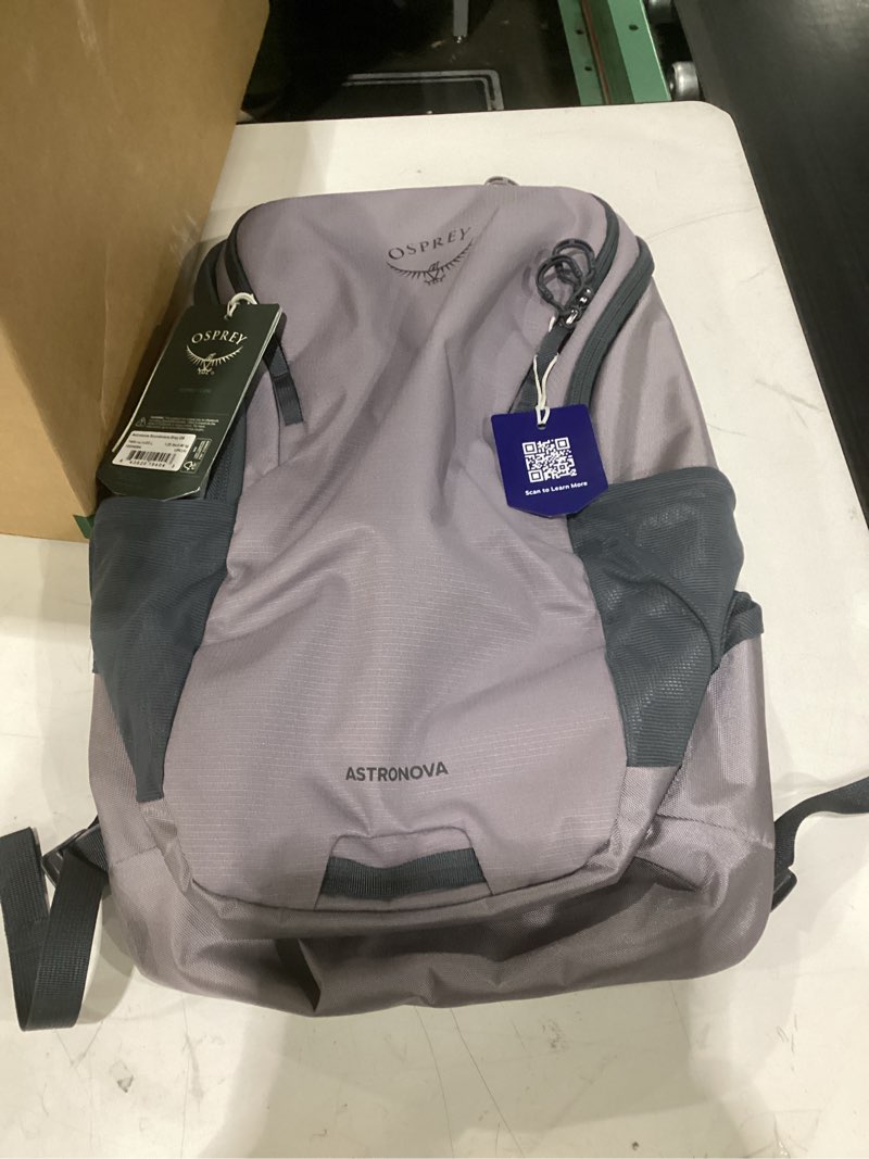 Condition photo showing Good Condition for osprey astronova campus laptop backpack - lightweight everyday bag with laptop sleeve and bottle pockets soundwave grey