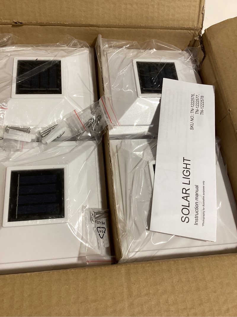 Condition photo showing New/Like New for greenlighting evolve white solar post cap lights - 4x4 post caps and outdoor post lights - waterproof solar lights for fence posts - solar post lights fit 4x4 5x5 vinyl/pvc white, 8 pack 8 pack white evolve