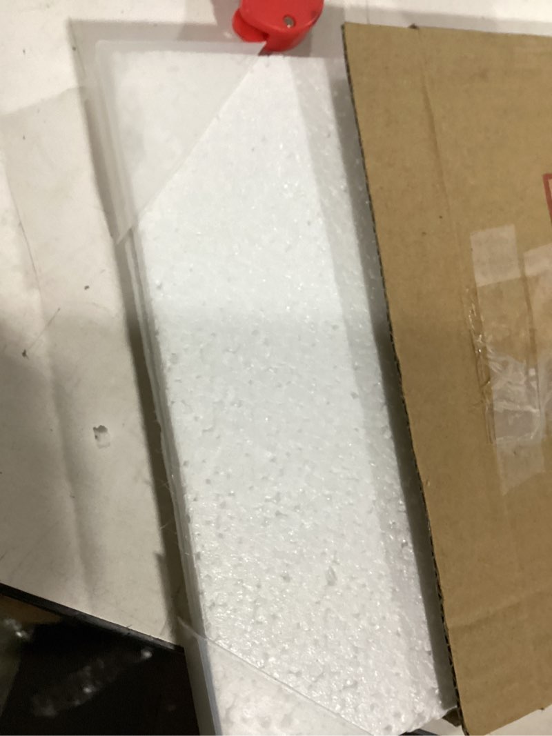 Condition photo showing Good Condition for Icona Bay 8x10 Heat-Strengthened Glass Replacement for Picture Frame (8 x 10, 2 Pack), Replacement Glass for 8 by 10 Photo Frame, Semi-Tempered Glass Cover Sheet Clear 8x10