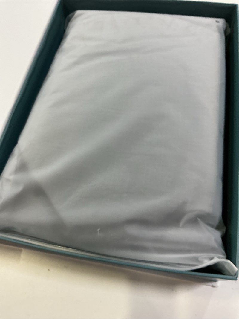 Condition photo showing New/Like New for bare earth grounding sheets queen size | woven 10% silver fiber, soft 400tc cotton earthing sheets | 15ft cord, outlet tester, conductivity pen & silk eye mask (grey) gray queen