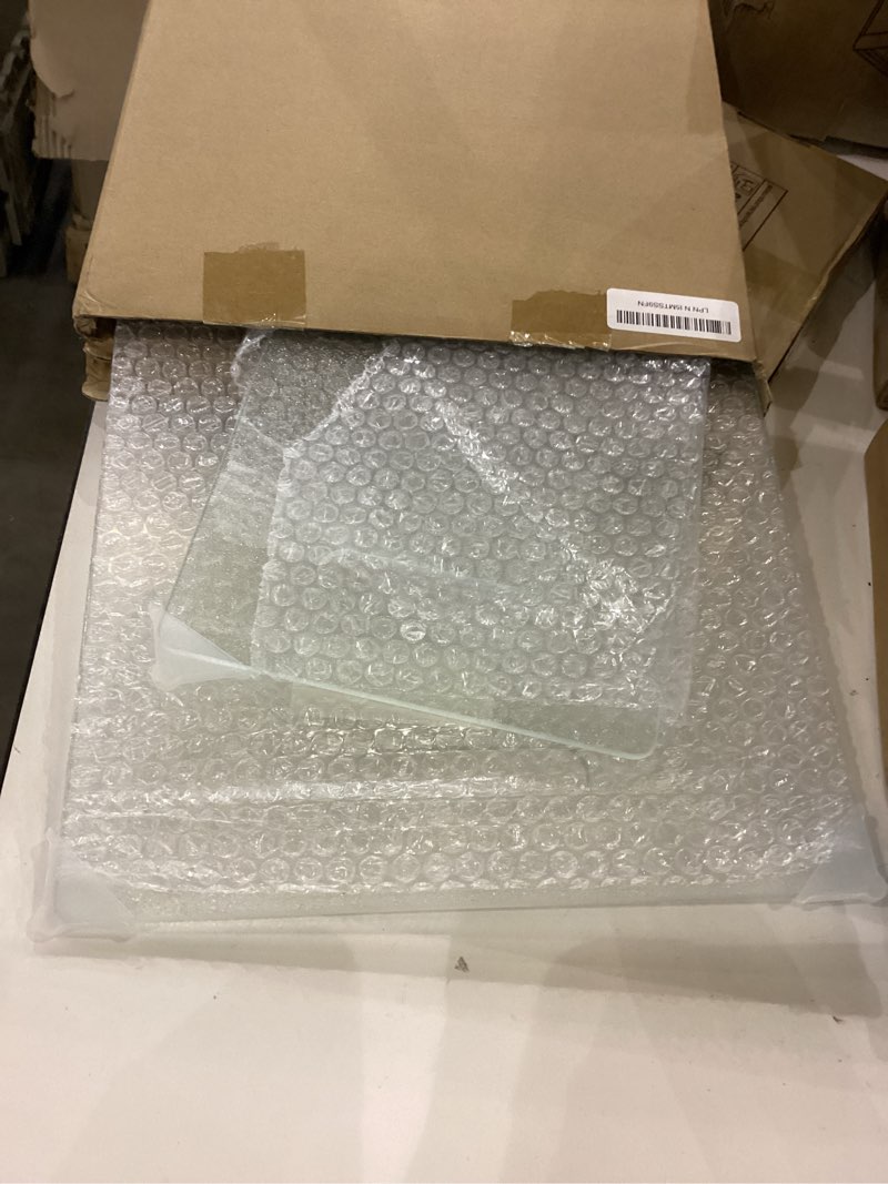 Condition photo showing Good Condition for Tempered Glass Cutting Board for Kitchen, 2PCS Clear Chopping Board with Handle (16"x12" & 12"x8"), Plastic Free, Scratch Resistant, Heat Resistant, Dishwasher Safe, Non-toxic, Easy to Clean 2 PCS 2 Pack Glass Cutting Board