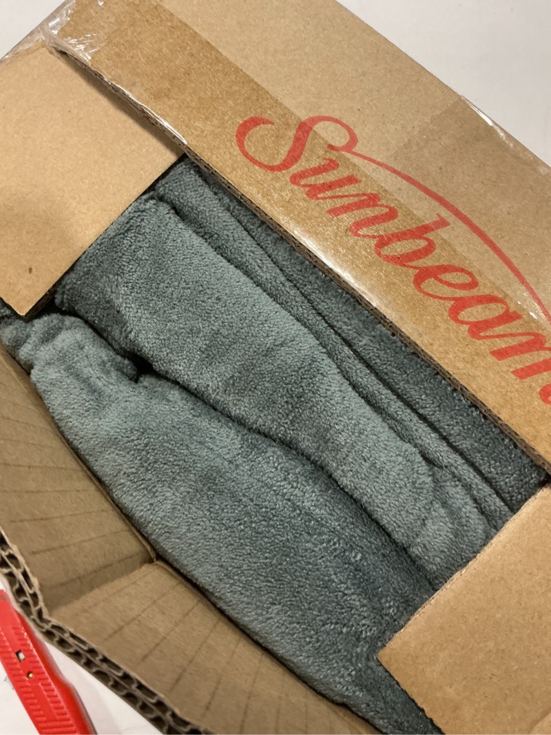 Condition photo showing Good Condition for Sunbeam Electric Royal Luxe Microplush Heated Blanket, 12 Heat Settings, 12-Hour Auto Shut-Off, Fast Heating, Warm & Cozy, Machine Washable, Dove Gray Color, Full (84" x 72") Dove Grey Full