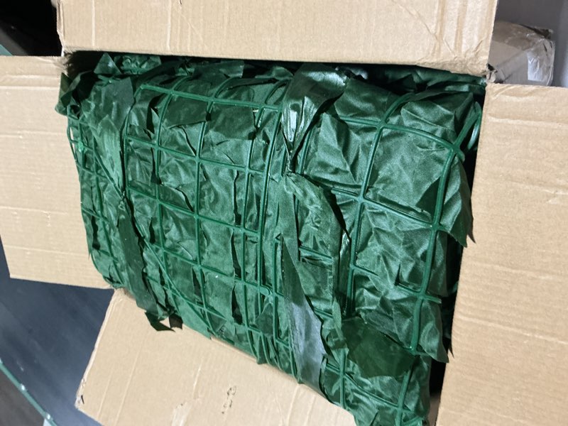 Condition photo showing Good Condition for kaszoo artificial ivy privacy fence screen 240"×40" - uv-anti dense faux ivy greenery backdrop fence panels for patio, balcony, garden, backyard indoor outdoor decor 240*40inch