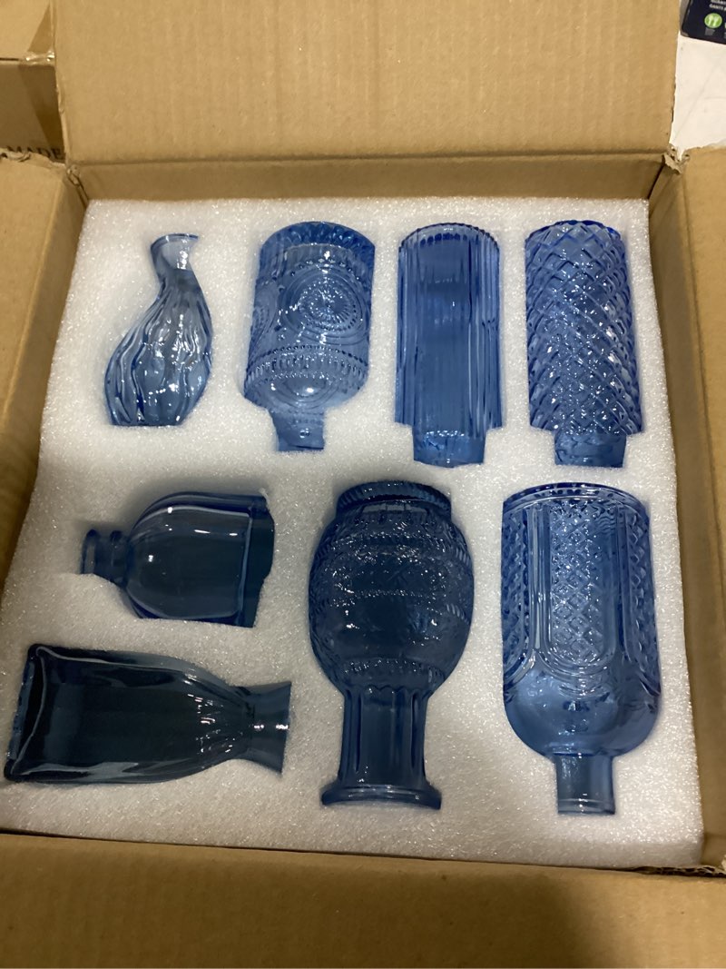 Condition photo showing New/Like New for supmind 16pcs glass bud vase set, small blue flower vases for centerpieces in bulk, mini vintage vase for wedding, home decor, table decoration blue 16