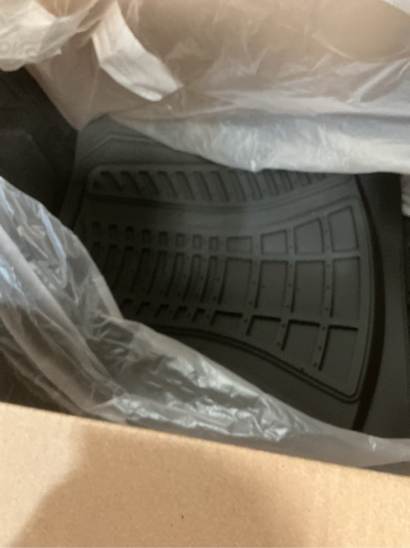 Condition photo showing Good Condition for rubbermaid car floor mats full set – premium all-weather car mat with brushed aluminum inserts, universal trim-to-fit design, anti-slip backing for cars, suvs, trucks, and vans black
