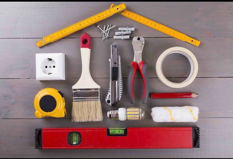 Assorted Home Improvement Lot (Small Tools, Screw, Home Accessories, etc.)