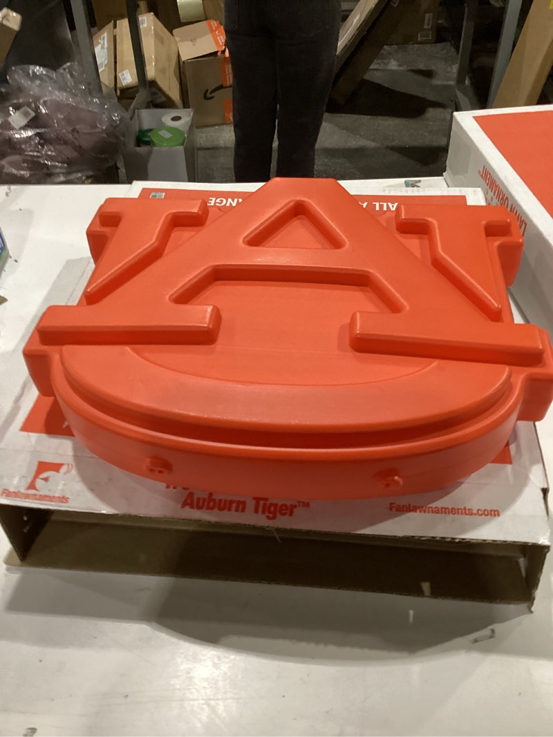 fanlawnaments the original auburn lawn ornament (amazon)