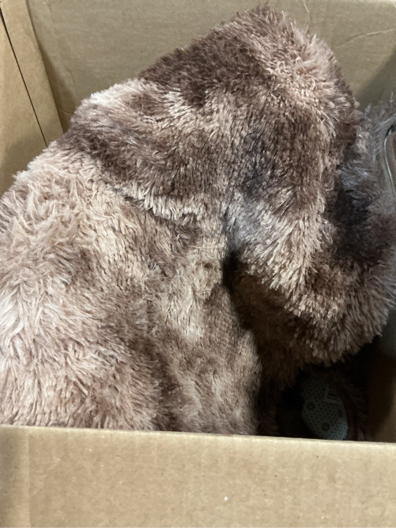 Condition photo showing Good Condition for Super Soft Fluffy Faux Fur Rug for Living Room Faux Fur Rug