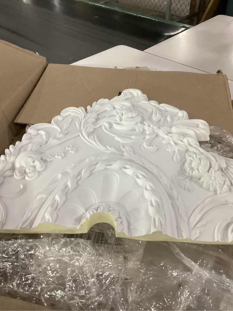 Condition photo showing Good Condition for ekena millwork cm30sg2-01500 30 1/2"w x 20"h x 1 1/2"id x 1 1/2"p strasbourg ceiling medallion, fits canopies up to 1-1/2", 2 piece split