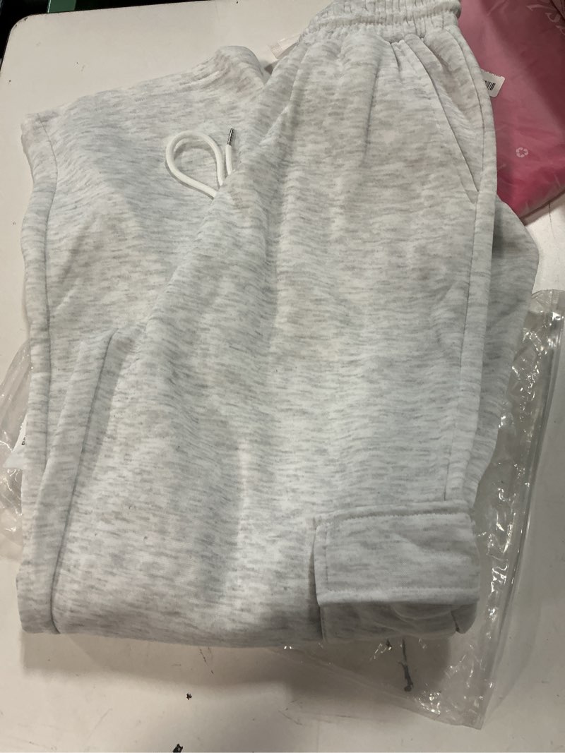 Condition photo showing New/Like New for (size small) swqzvt womens cargo sweatpants baggy high waisted joggers sweat pants athletic pants with pockets