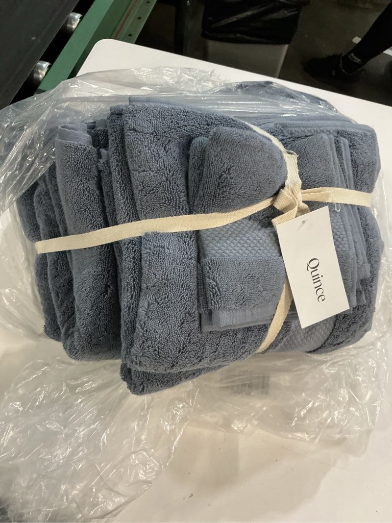 Condition photo showing Good Condition for turkish ultra plush bath towel bundle 5pcs