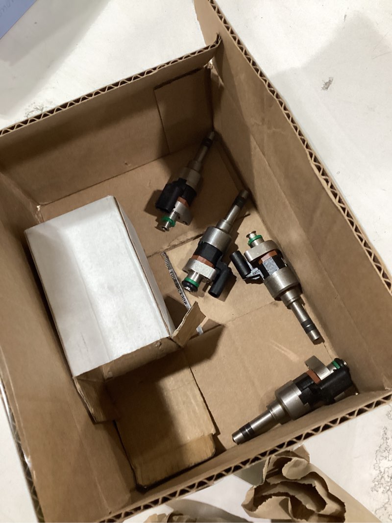 Condition photo showing As Is for Fuel Injector 55577403 for Chevy Equinox 2018-2020, Malibu 2016-2020, Cruze 2016-2020, Trax 2016-202